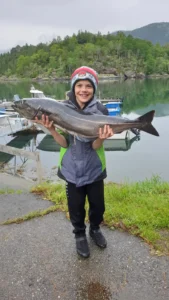 Familienurlaub Norwegen – Kind mit Köhler